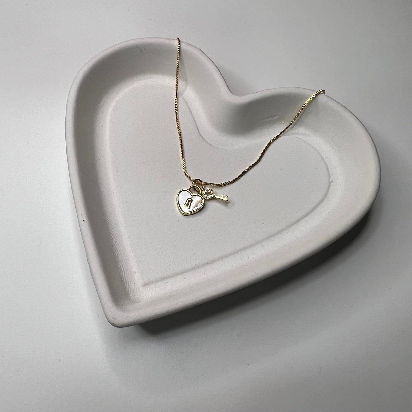 Nacar Heart and Key Necklace