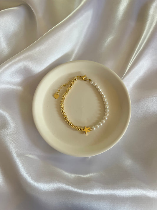 Star with Gold Beads and Pearls