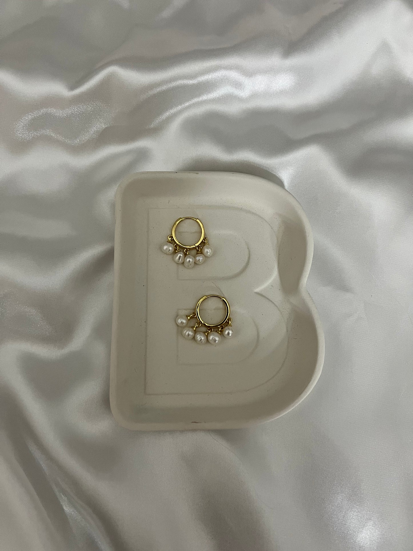 Hanging Pearls Hoops